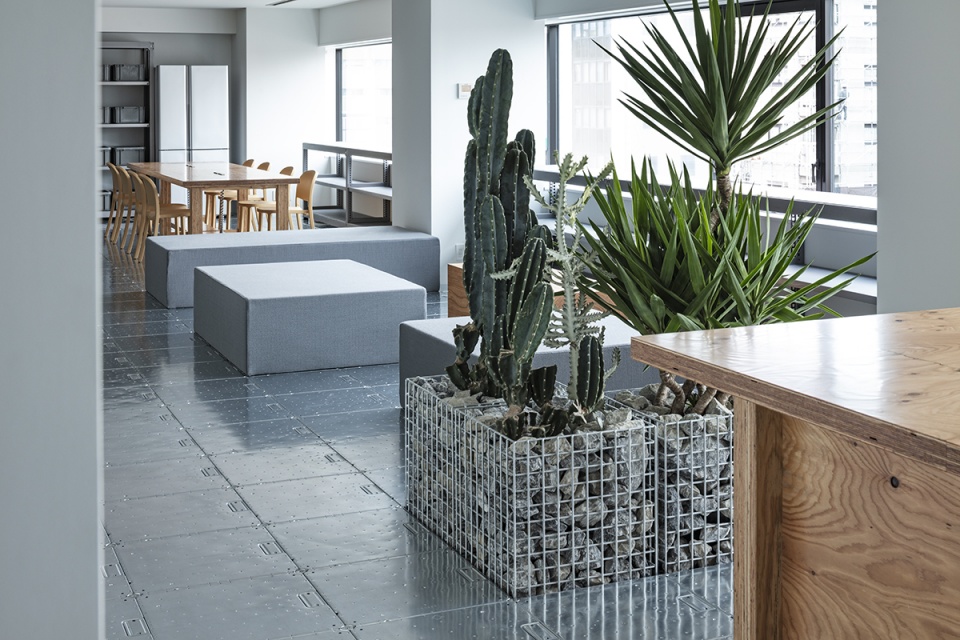 rhizomatiks office by schemata architects
