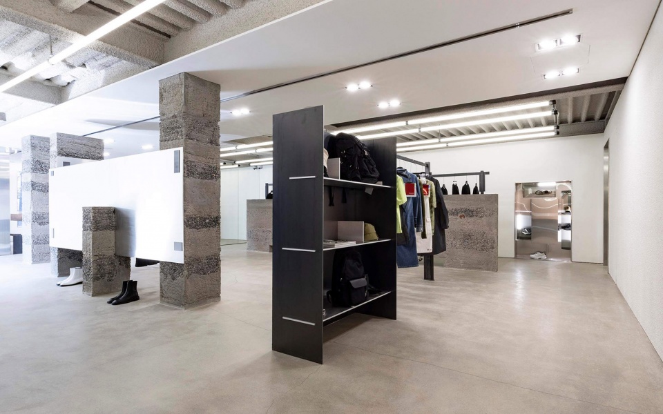 Andersson Bell Creative Studio Unravel