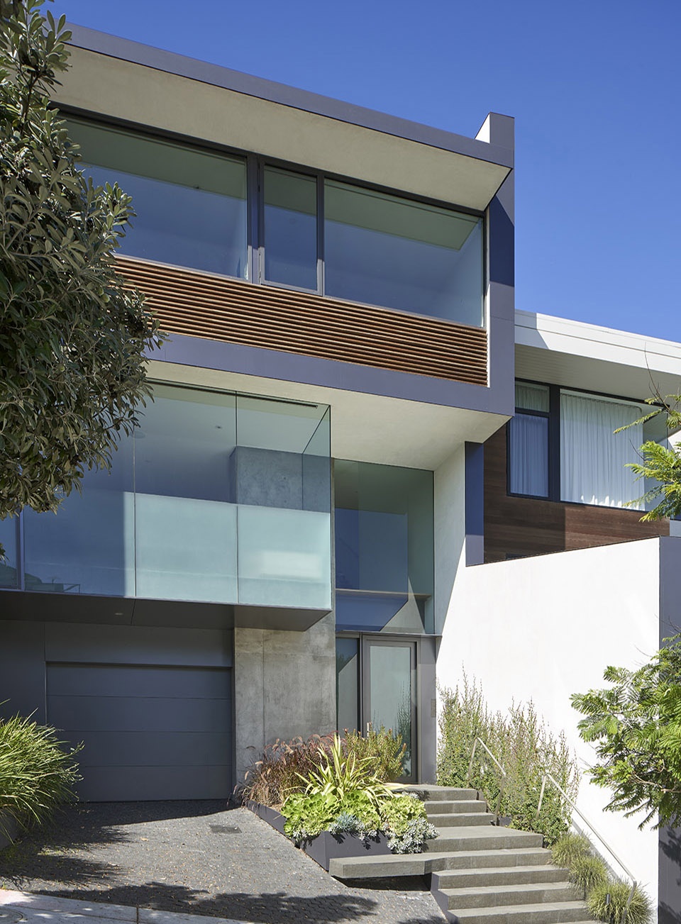 house on hillside by terry terry architecture 1