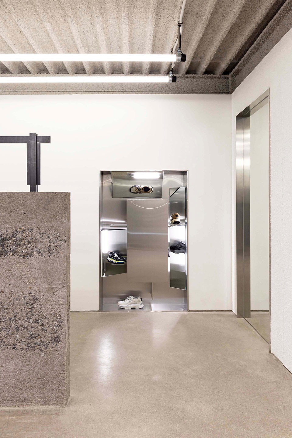 Andersson Bell Creative Studio Unravel