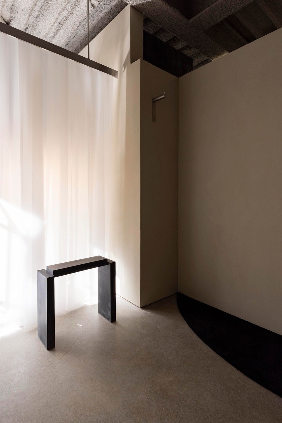Andersson Bell Creative Studio Unravel