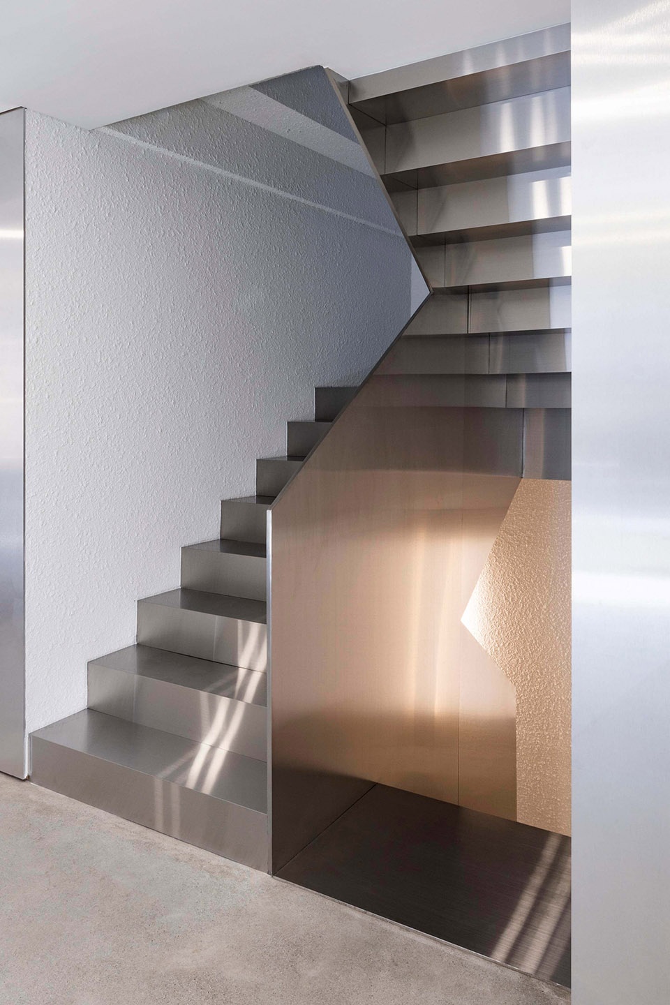 Andersson Bell Creative Studio Unravel