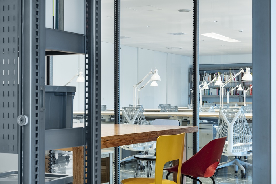 rhizomatiks office by schemata architects