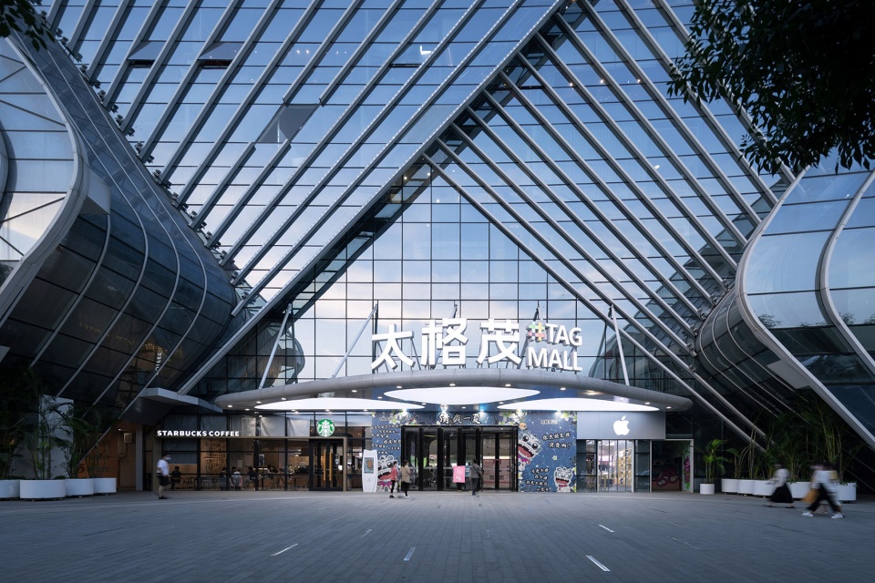 visionary leader tag mall china by henan qu qingchun architectural design office