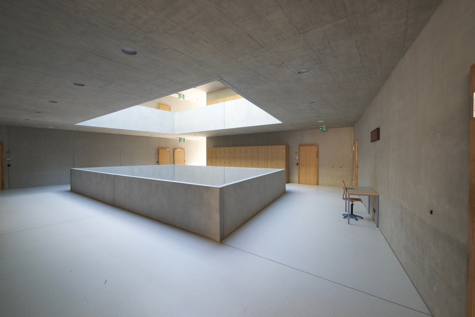 the fully saxon middle school by lemanarc sa