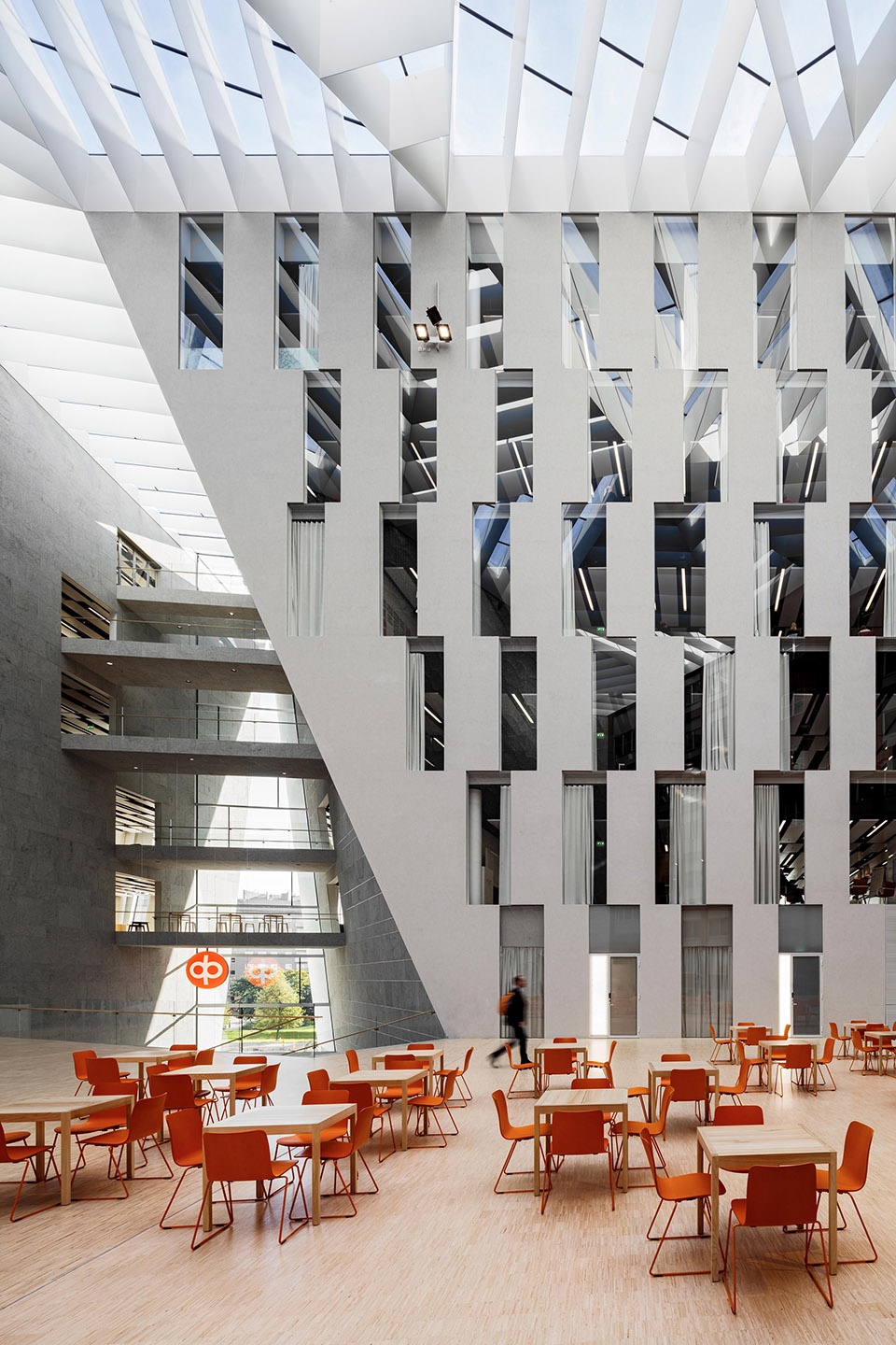 op financial group headquarters by jkmm architects