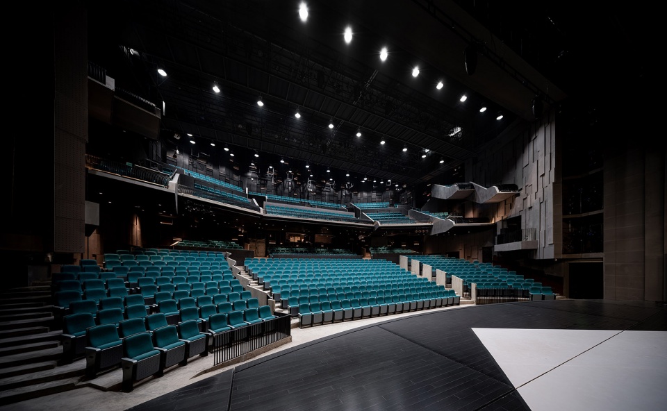 renovation of dongpo theatre china by dianshang design