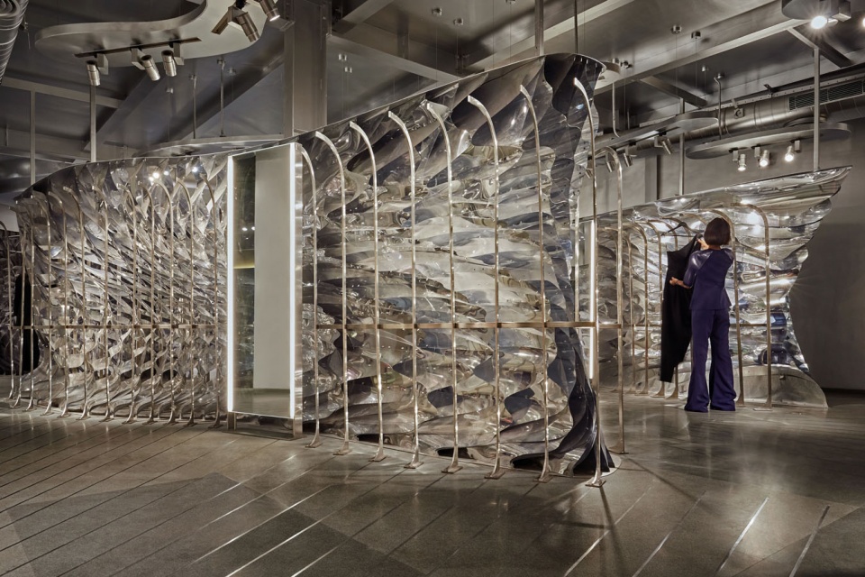 Walls for Amit Aggarwal flagship store India by Orproject