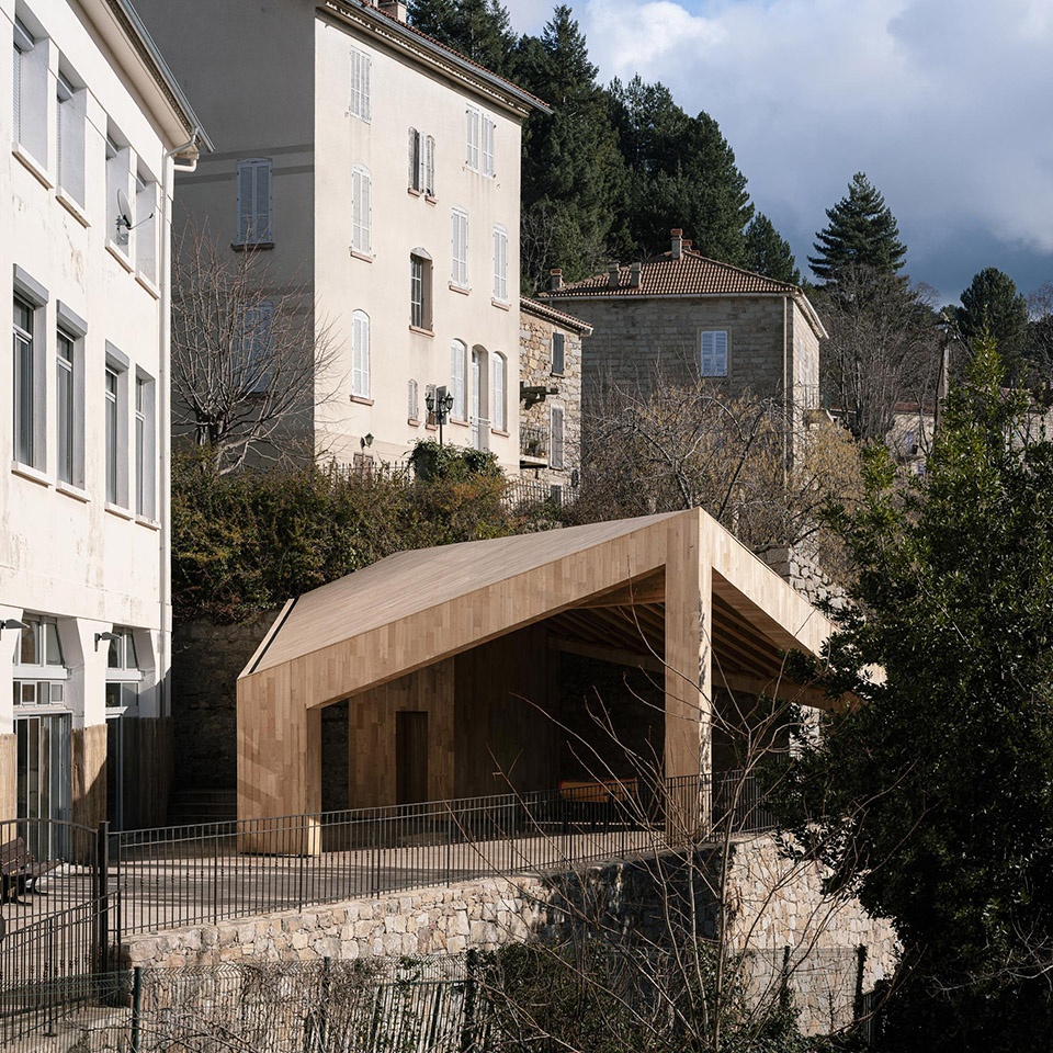 awning of evisa by orma architettura 1