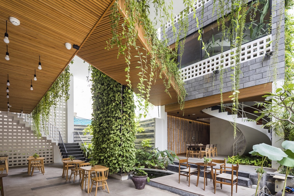 Babylon garden spa renovation Viet Nam by Ho Khue Architects Studio
