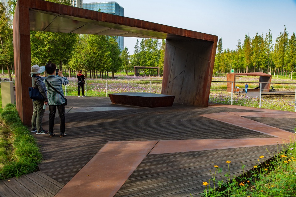Ningbo Eastern New Town Ecological Corridor Phase III by Turenscape