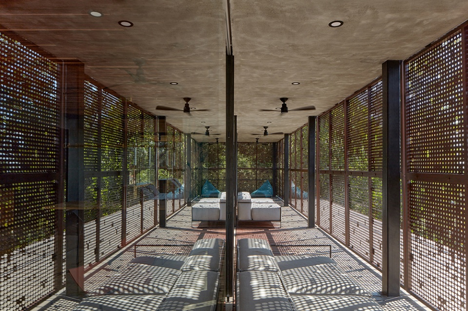 atelier villa by formafatal