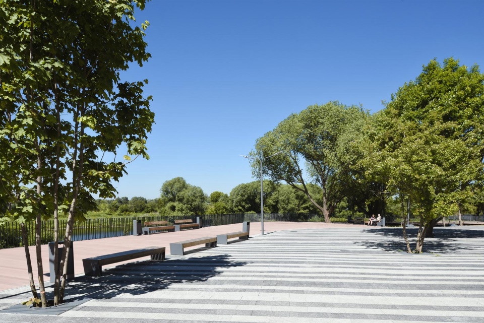 New embankment in Zhukovsky by Basis architectural bureau