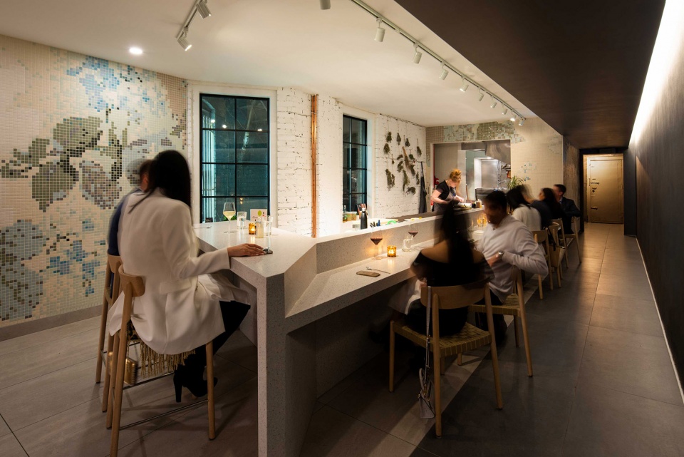 Ten Restaurant Toronto by lloydlondon architects