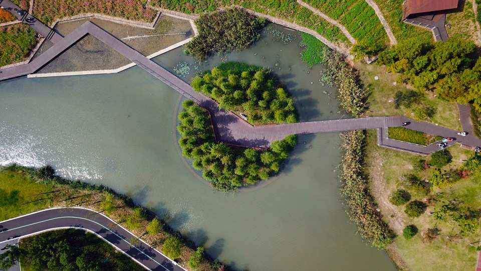 Ningbo Eastern New Town Ecological Corridor Phase III by Turenscape