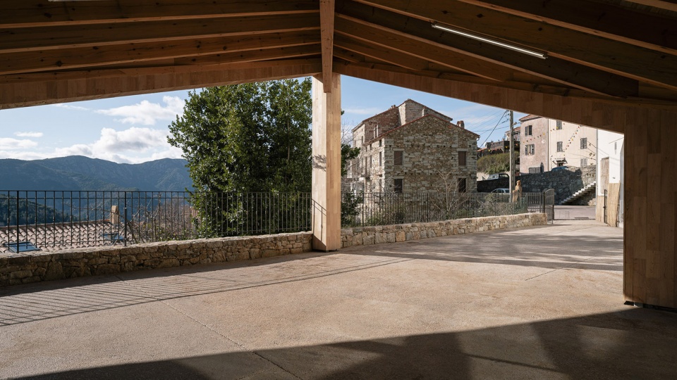 awning of evisa by orma architettura