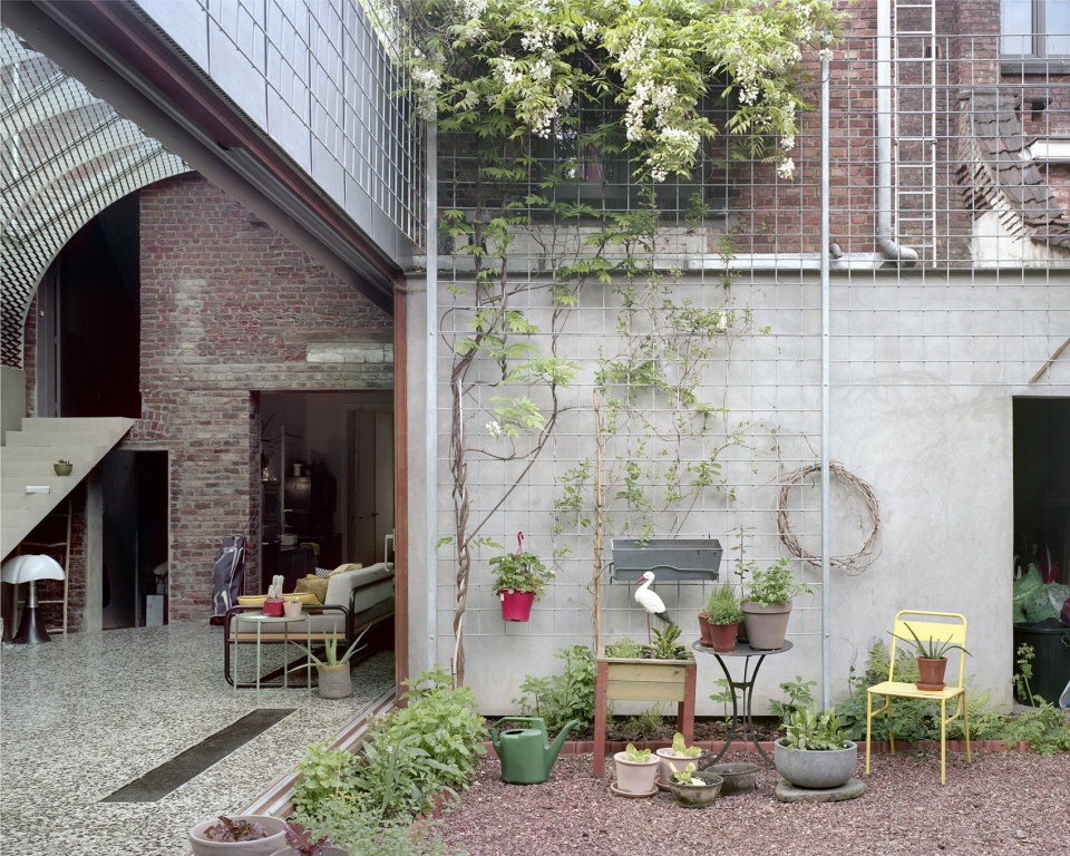 Room in the city Belgium by 51N4E 1