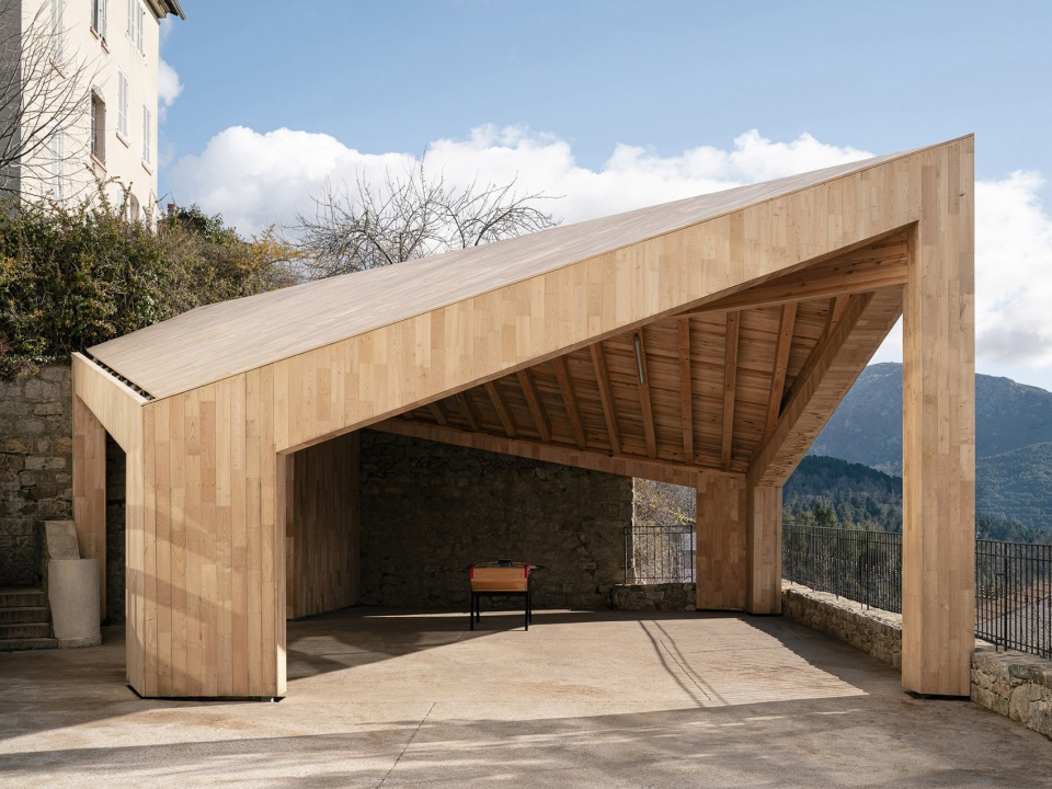 awning of evisa by orma architettura