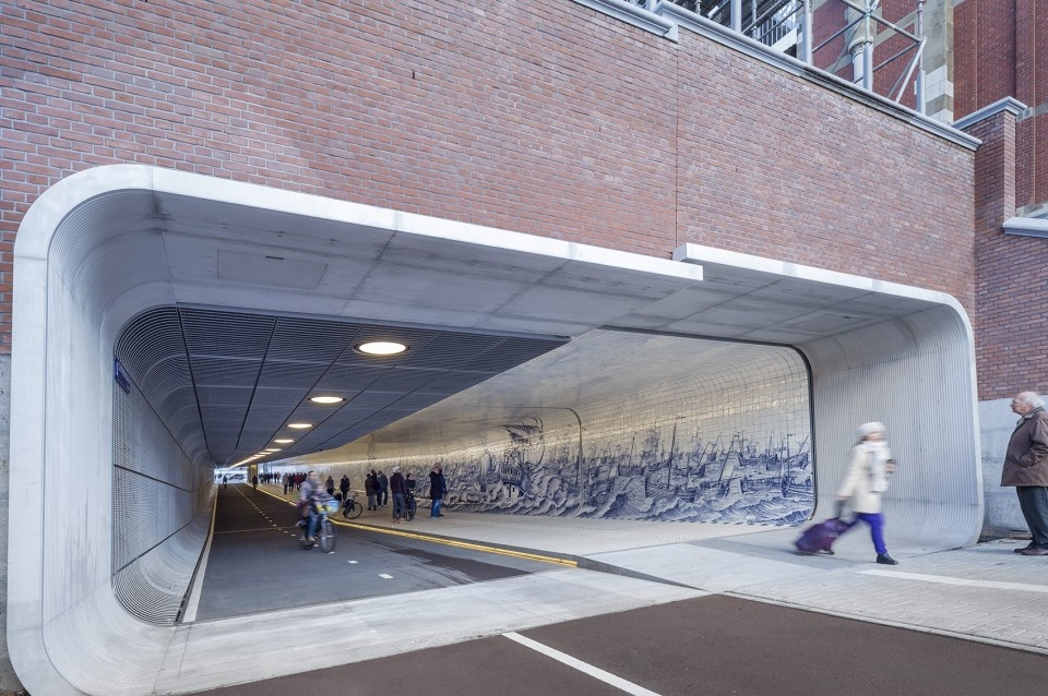Langzaamverkeerspassage Amsterdam CS N23 960x638