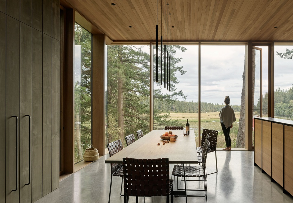 whidbey farm house by mwworks