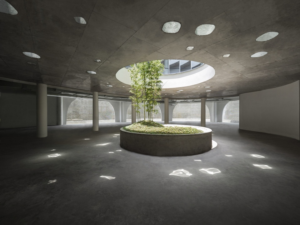 longquan well chengdu jingkai white building china by crox