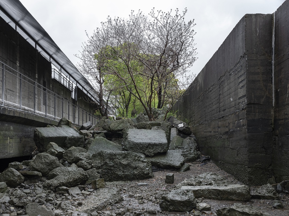 riverside passage yang pu riverfront urban space renovation china by atelier deshaus
