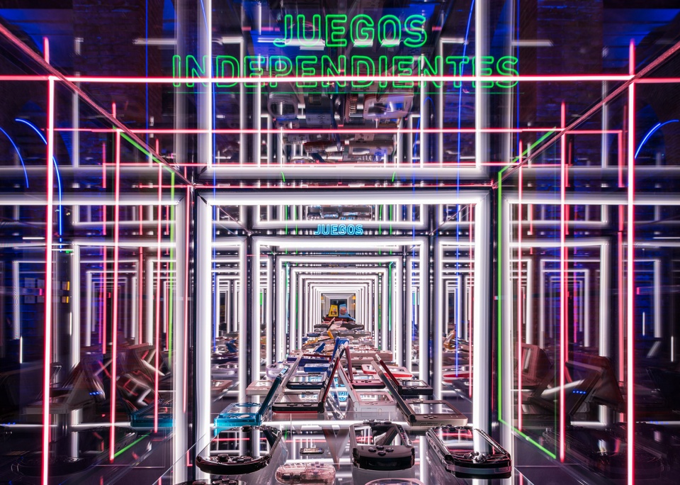 game on touring exhibition by smart and green design