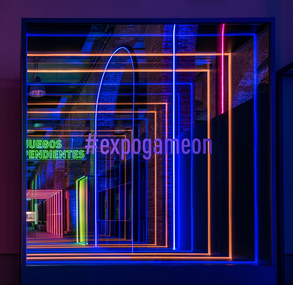 game on touring exhibition by smart and green design