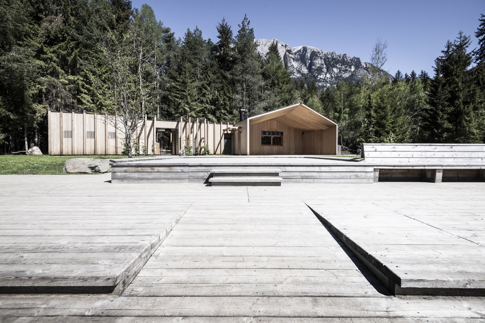 lake house vols by noa
