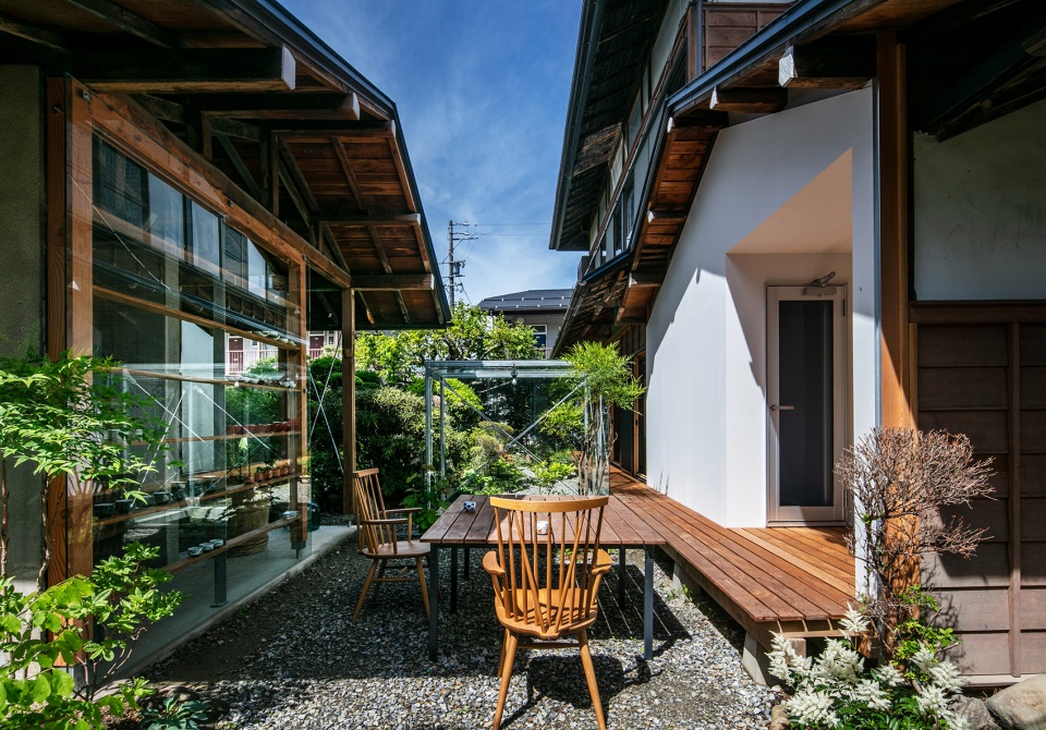 House with 6 annexes Kiyoaki Takeda Architects