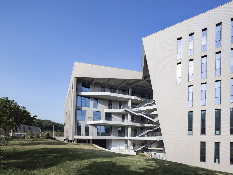 NetEase Guangzhou Headquarters Atelier Y 1