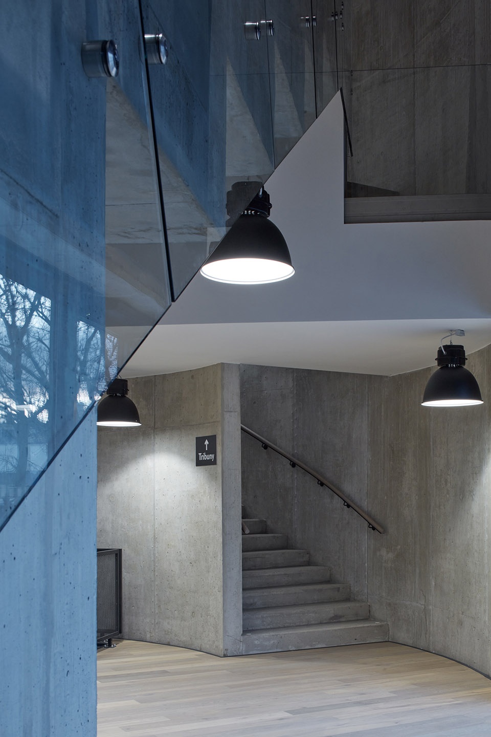 new lecture center vspj by qarta architektura