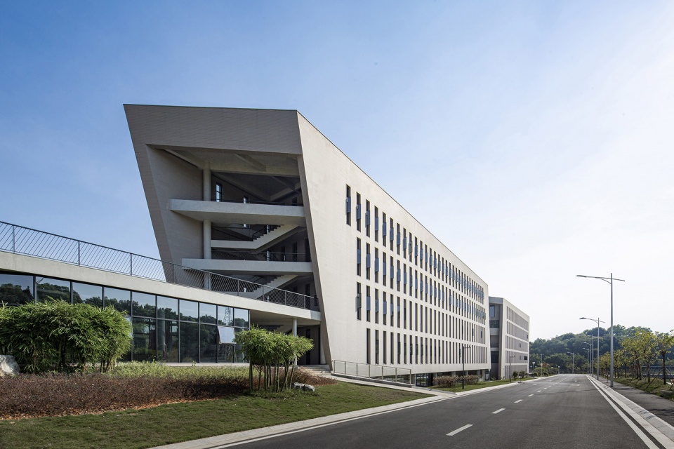 NetEase Guangzhou Headquarters Atelier Y
