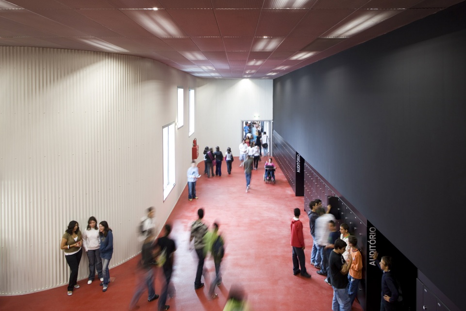 D. DINIS Secondary School Lisboa by Ricardo Bak Gordon