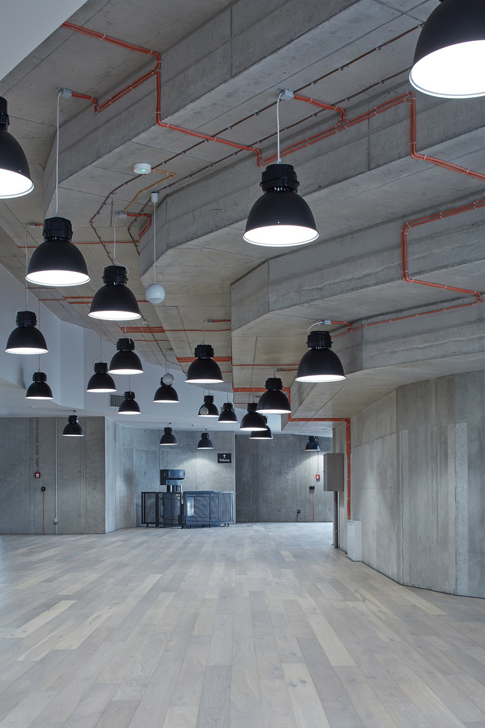 new lecture center vspj by qarta architektura
