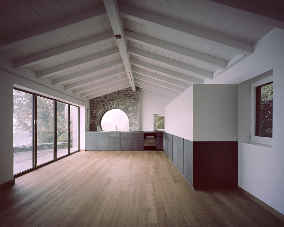 Calascino House Switzerland by studio inebi
