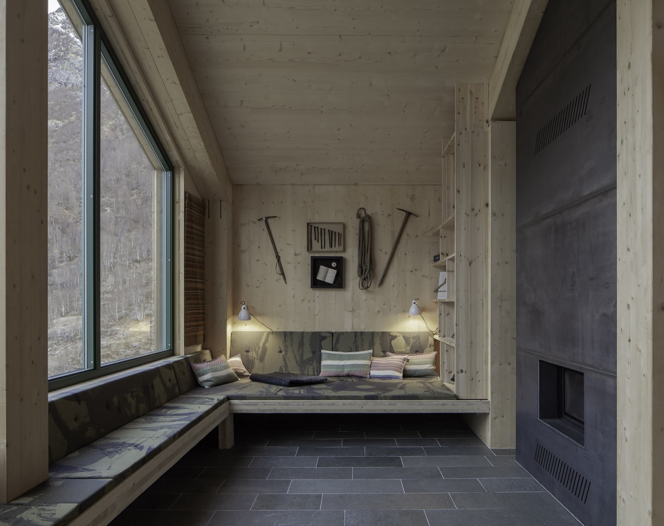 snohetta completes tungestolen a generous hiking cabin by the jostedalsbreen glacier