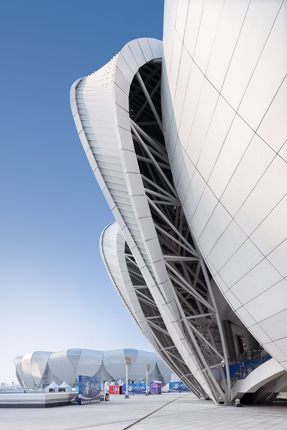Hangzhou Olympic Sports Center by NBBJ