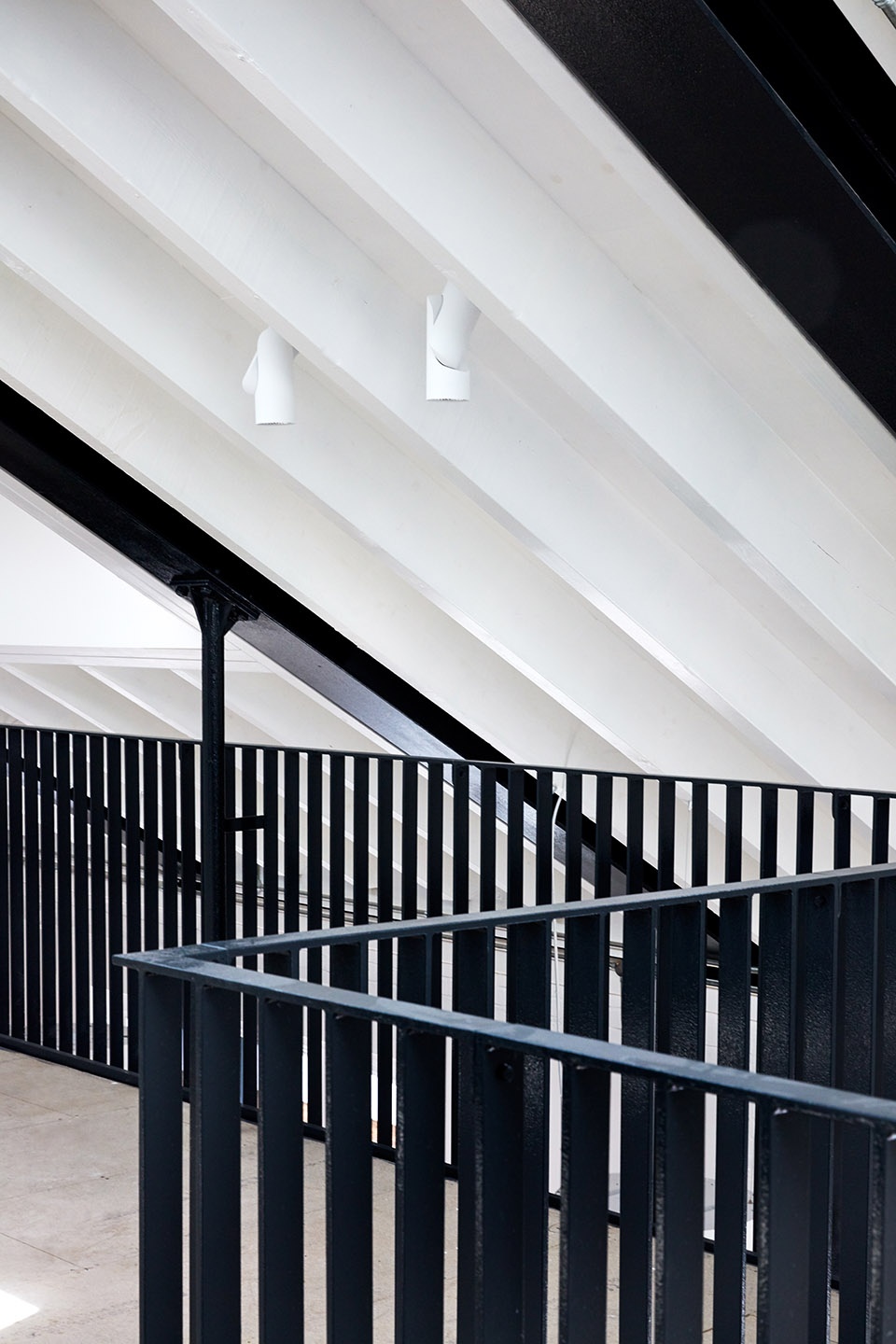 Platform 5 Architects Office Space with Long Yard London by Platform 5 Architects