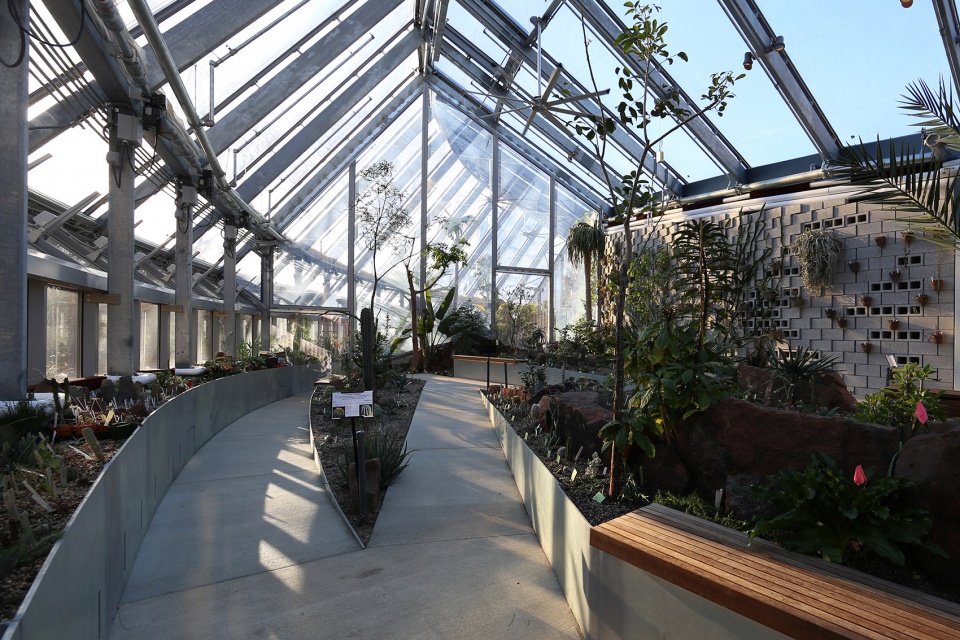 wellesley global flora conservatory by kennedy violich architecture