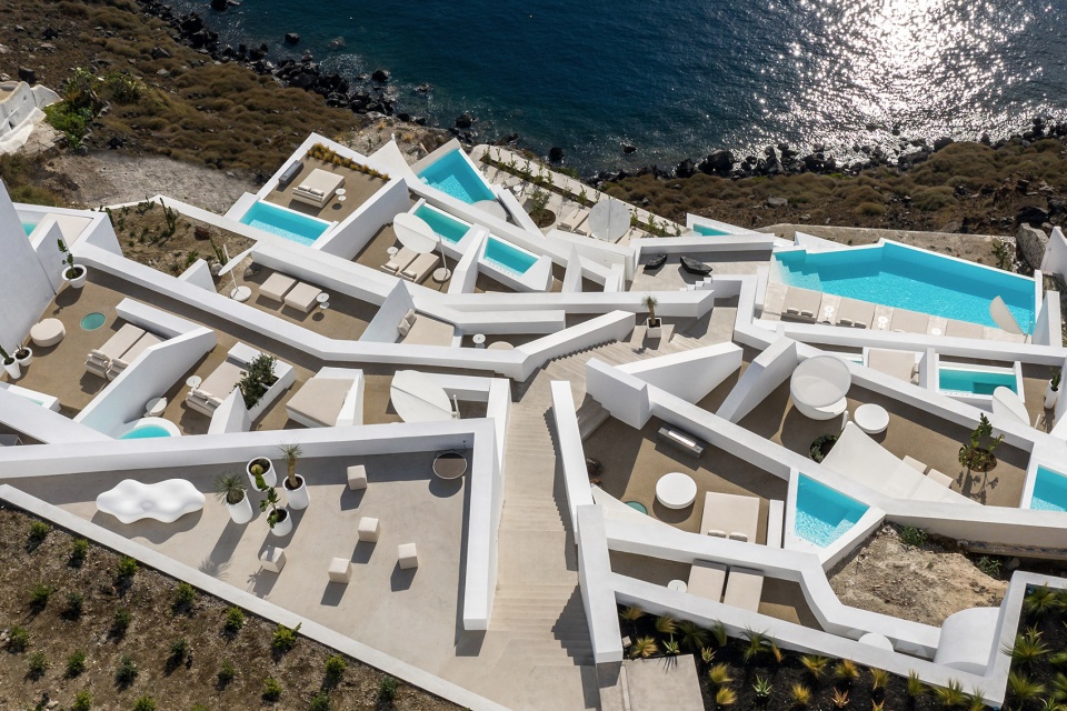 saint hotel by kapsimalis architects