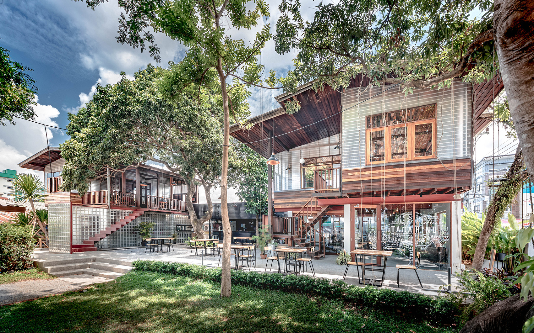 tamarind bistro and music house by bodinchapa architects