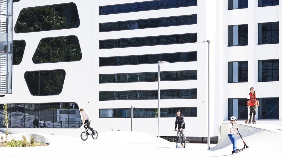 v plaza urban development by 3deluxe