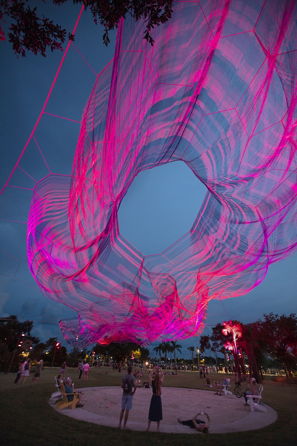 bending arc sculpture studio echelman