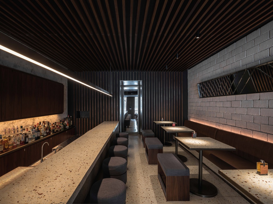 two bistro bar by iz design studio