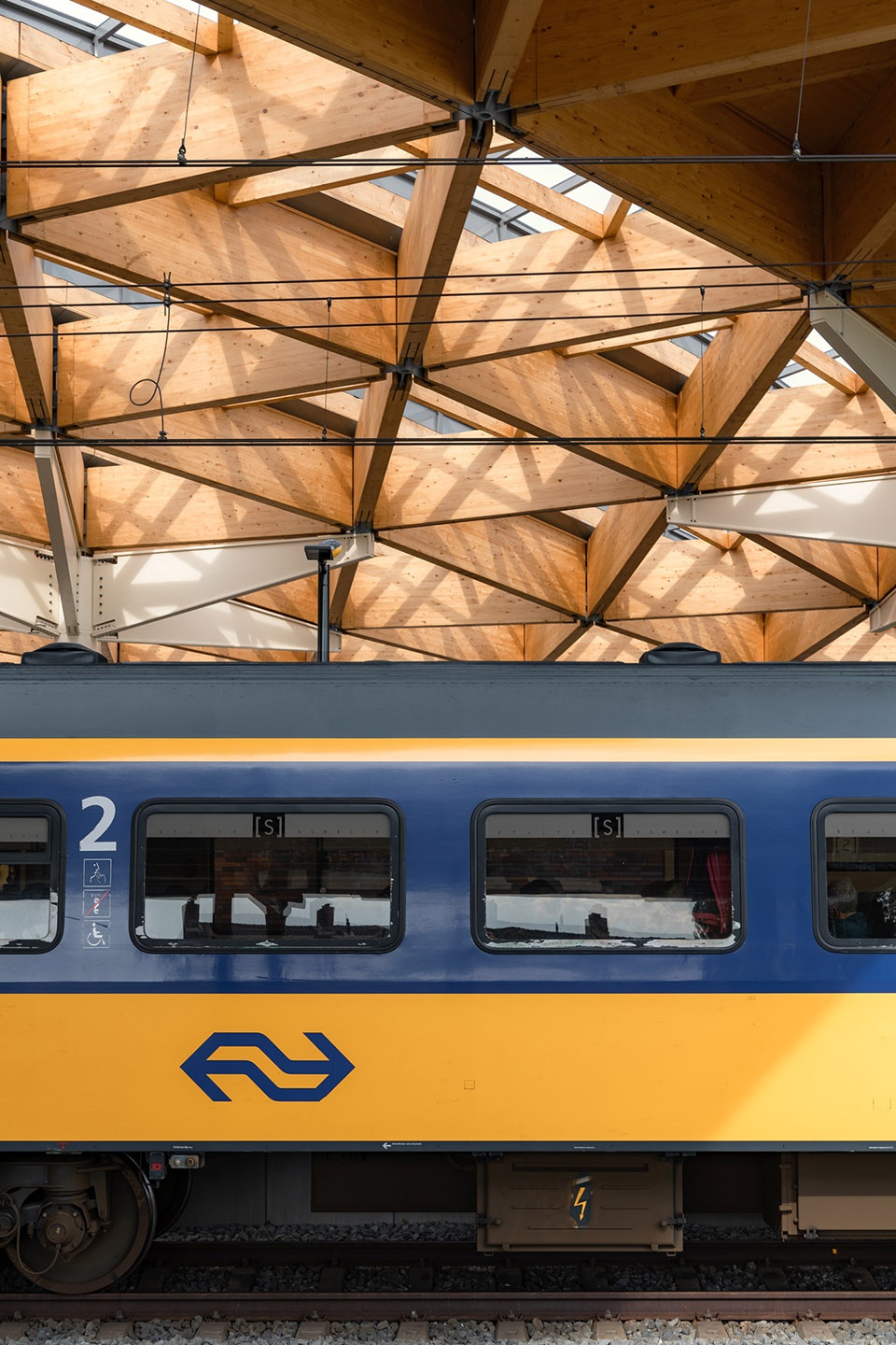 assen station by powerhouse company de zwarte hond