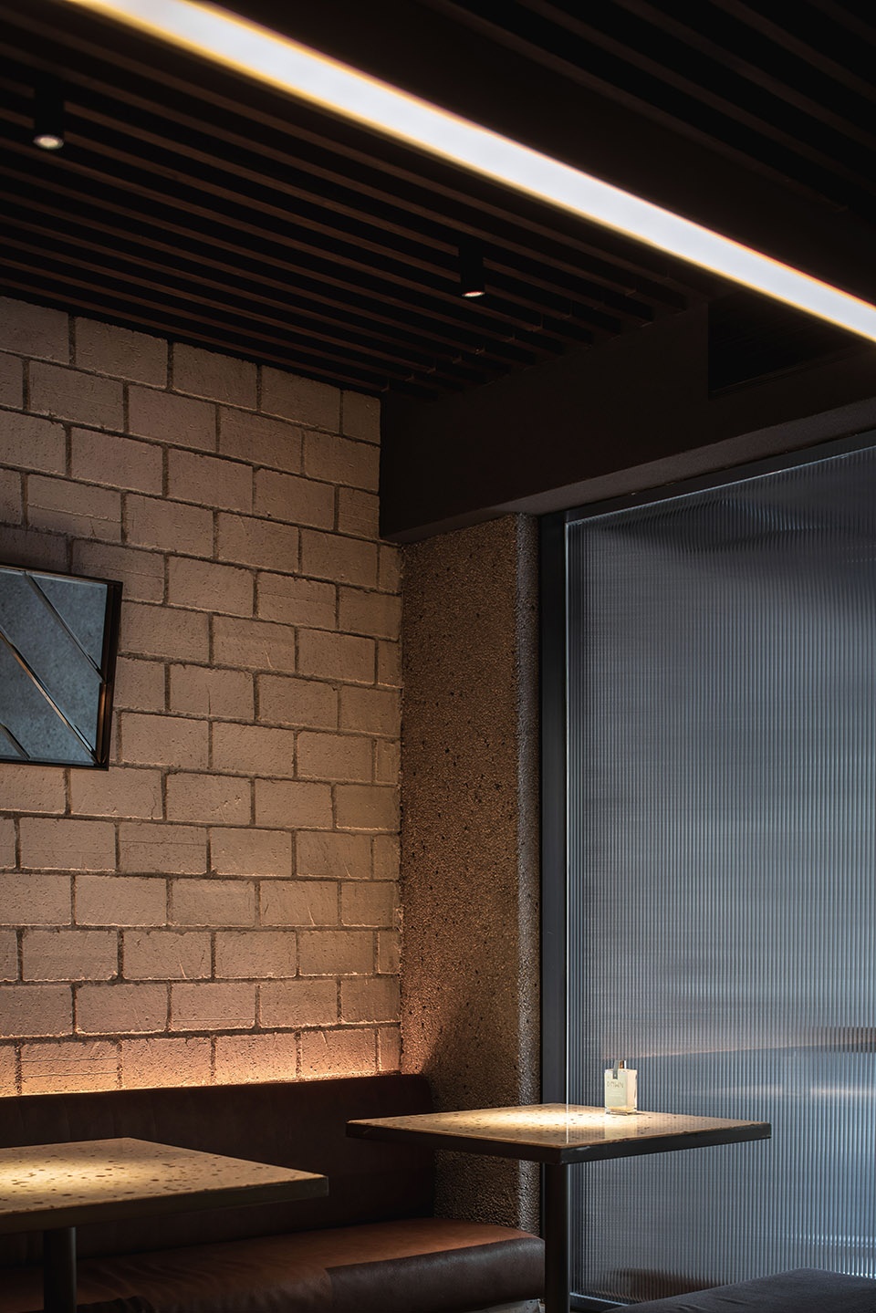 two bistro bar by iz design studio