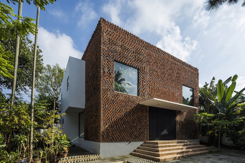 Wall house Creative Architects