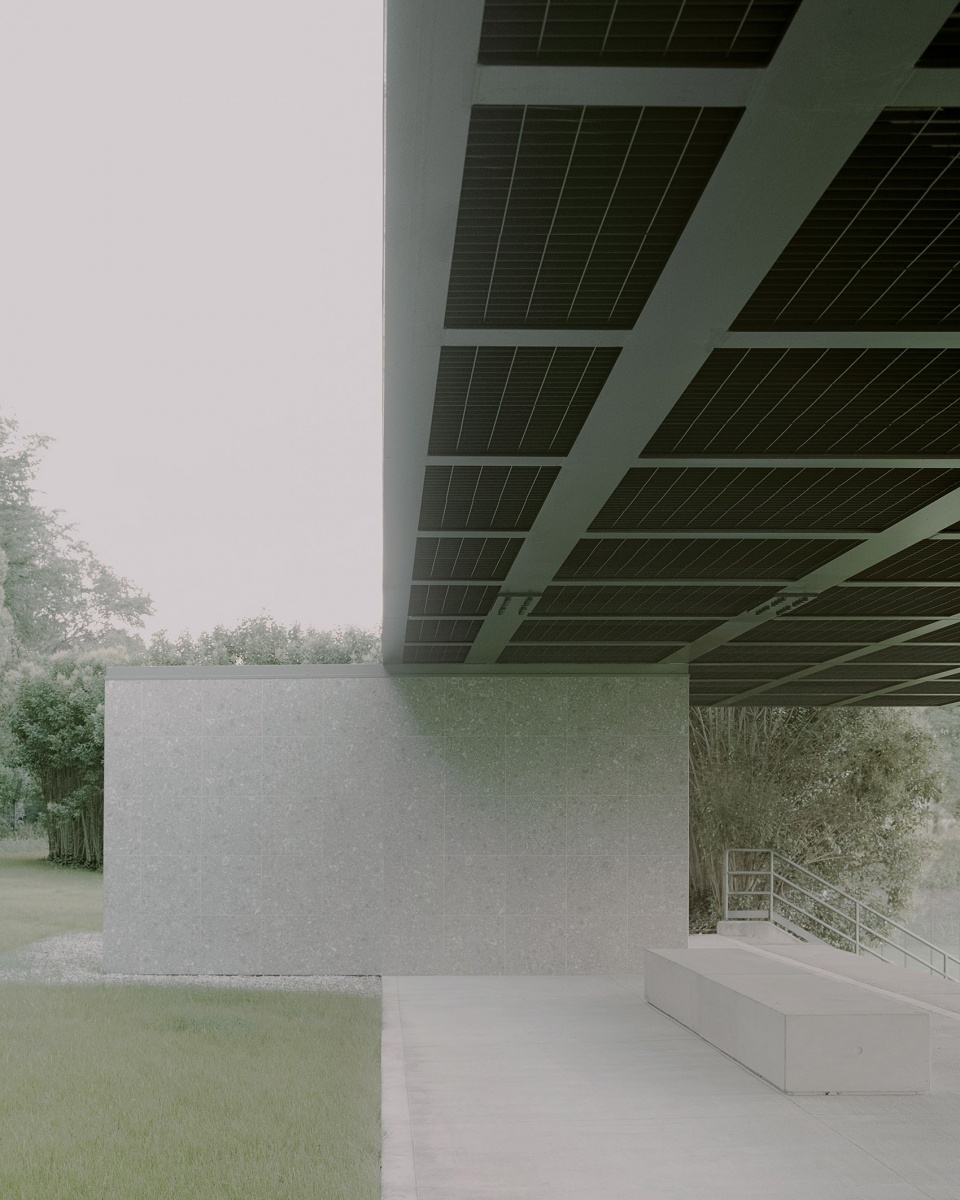 municipal stadium shelter by didone comacchio architects