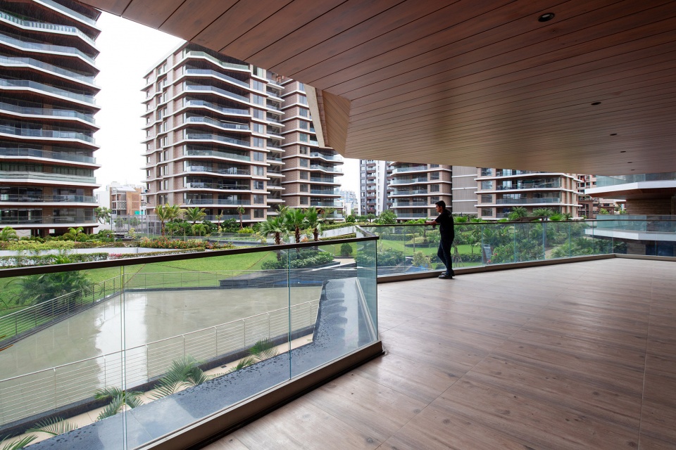 excellenseaa 126 by sanjay puri architects
